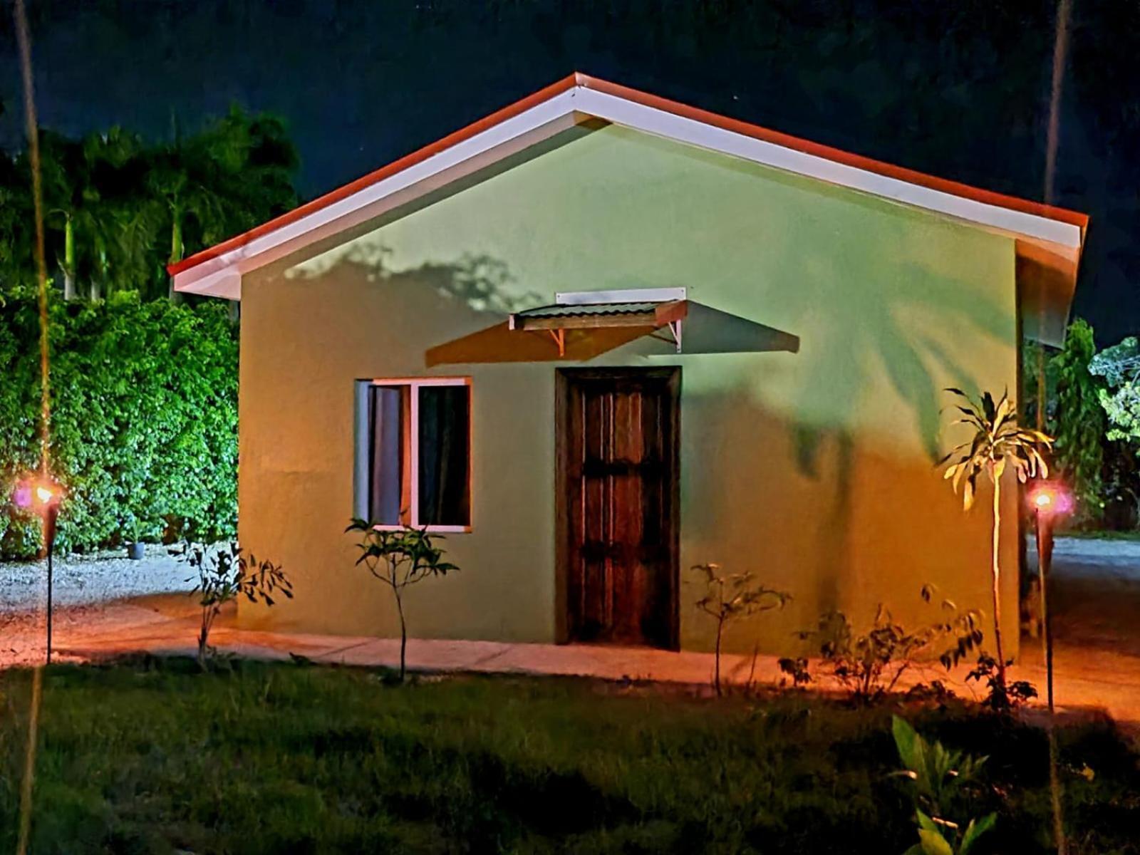 Tuquil-Ha Bed & Breakfast Ladyville ภายนอก รูปภาพ