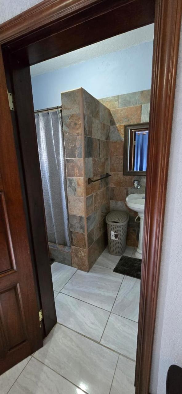 Tuquil-Ha Bed & Breakfast Ladyville ภายนอก รูปภาพ